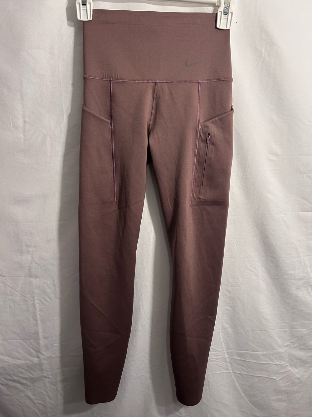 Nike Mauve High-Waist Leggings with Side Pockets
